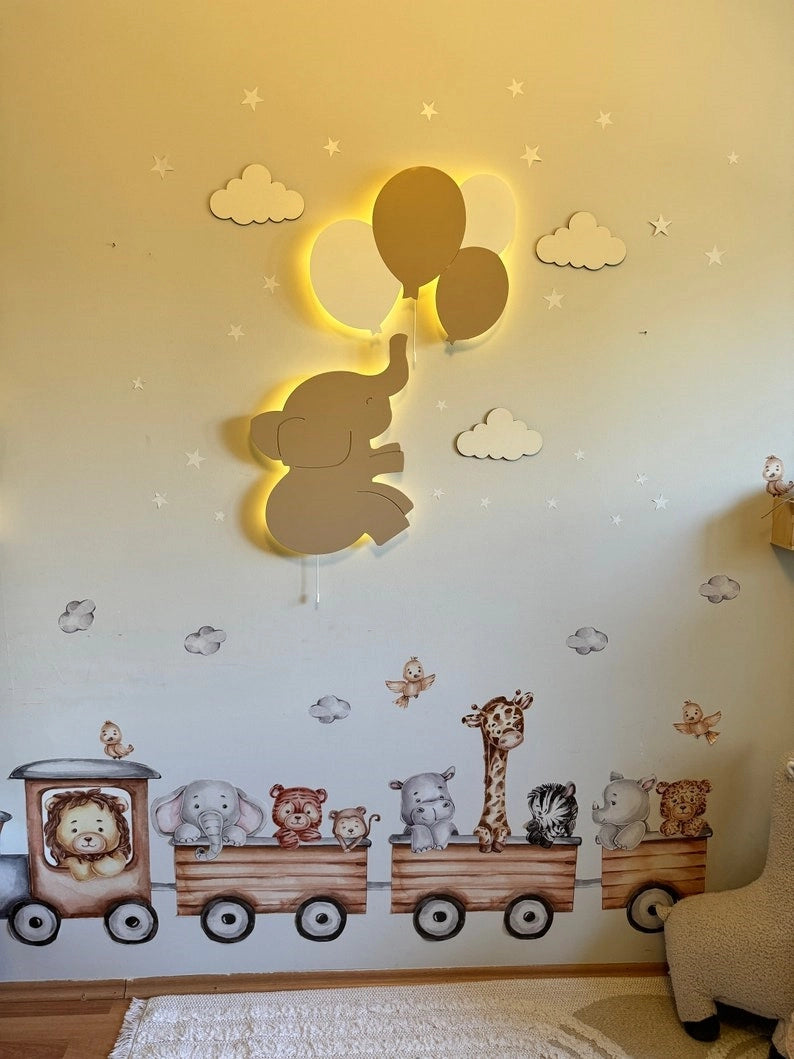 ELEPHANT AND BALLON | BABY WALL DECOR
