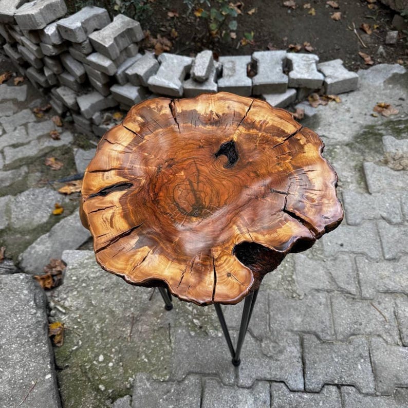 ZF Unique Shape Rustic Round Old Elm end Wooden Coffee Table Retro Accent Center Table for Living Room Easy Assembly (Round)