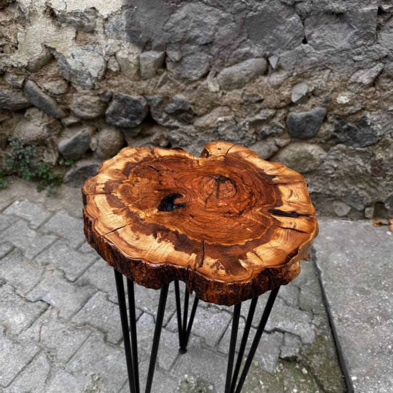 ZF Unique Shape Rustic Round Old Elm end Wooden Coffee Table Retro Accent Center Table for Living Room Easy Assembly (Round)