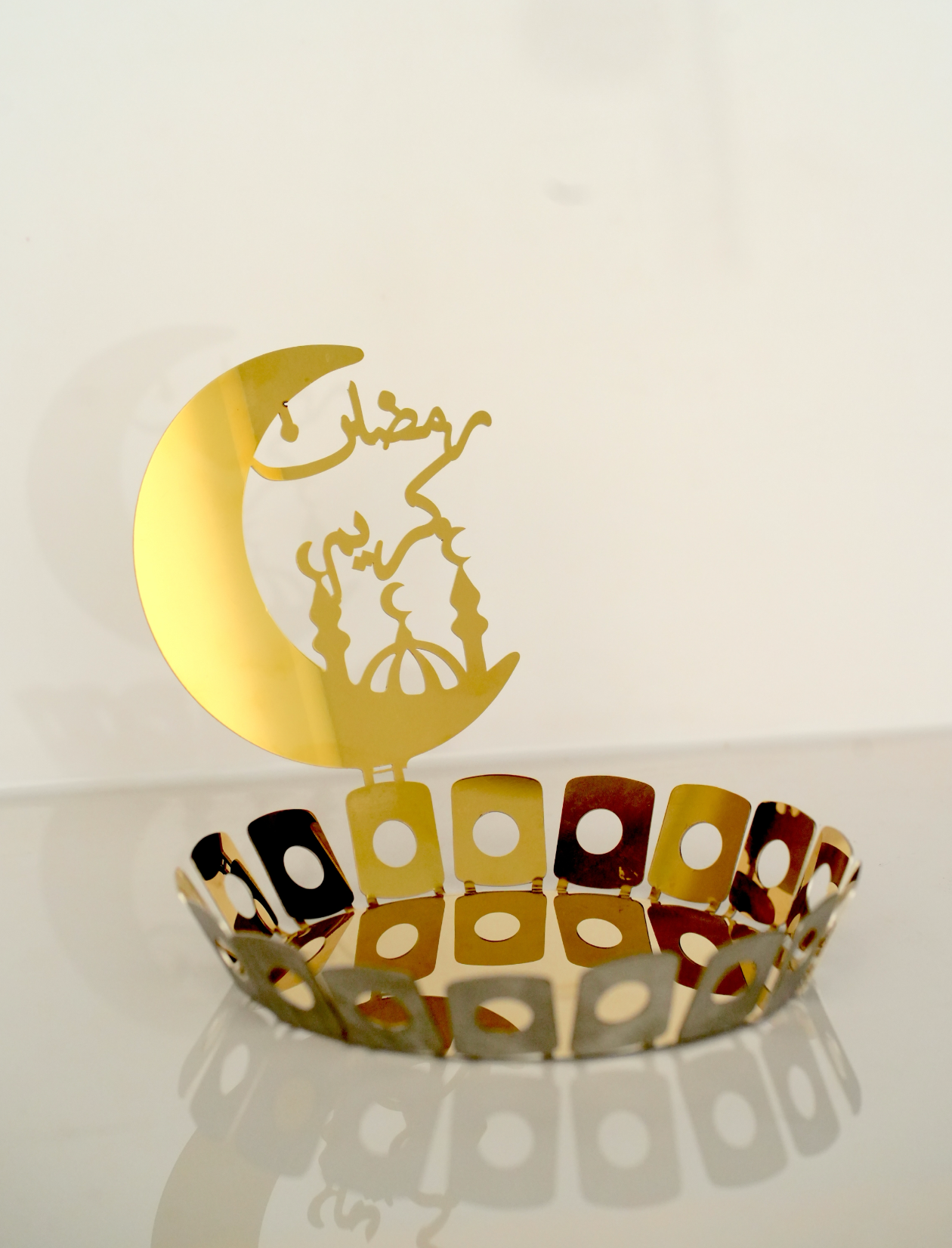 ZF Ramadan Kareem Stainless Steel Dates Tray – Round Metal Serving Plate for Iftar & Gifting